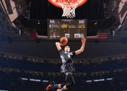 熊猫直播官网-冰封北境，王权更迭，灰熊斩落辽宁之夜，西亚卡姆抢七封神