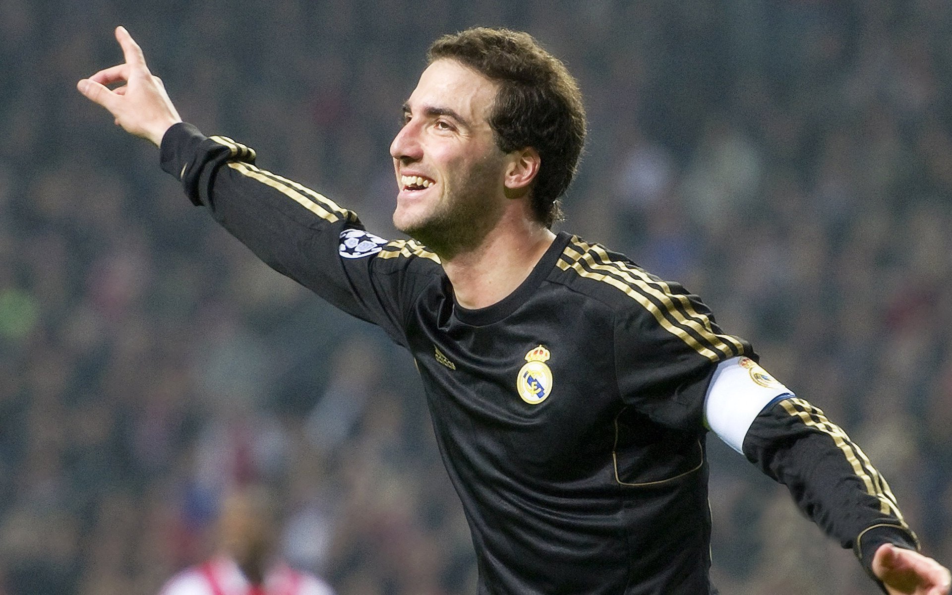 跨越时空的逆转传奇，从西甲德比到CBA赛场的不灭斗志