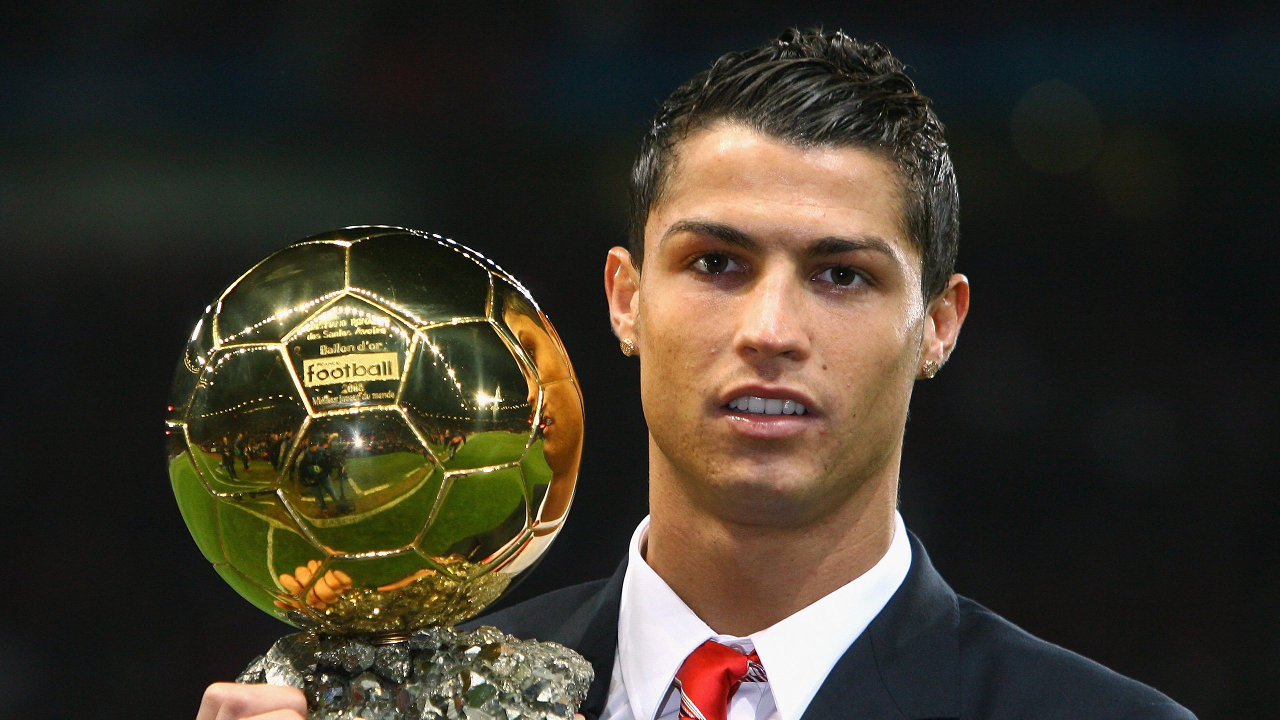 切尔西战术收割塞维利亚，李刚仁个人能力完全展现—亚洲新星闪耀欧冠舞台